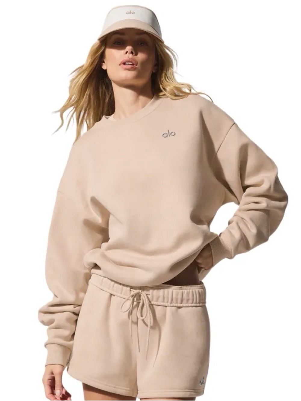 ALO Yoga AccolaWomen's Crewneck Sweatshirt in Macadamia